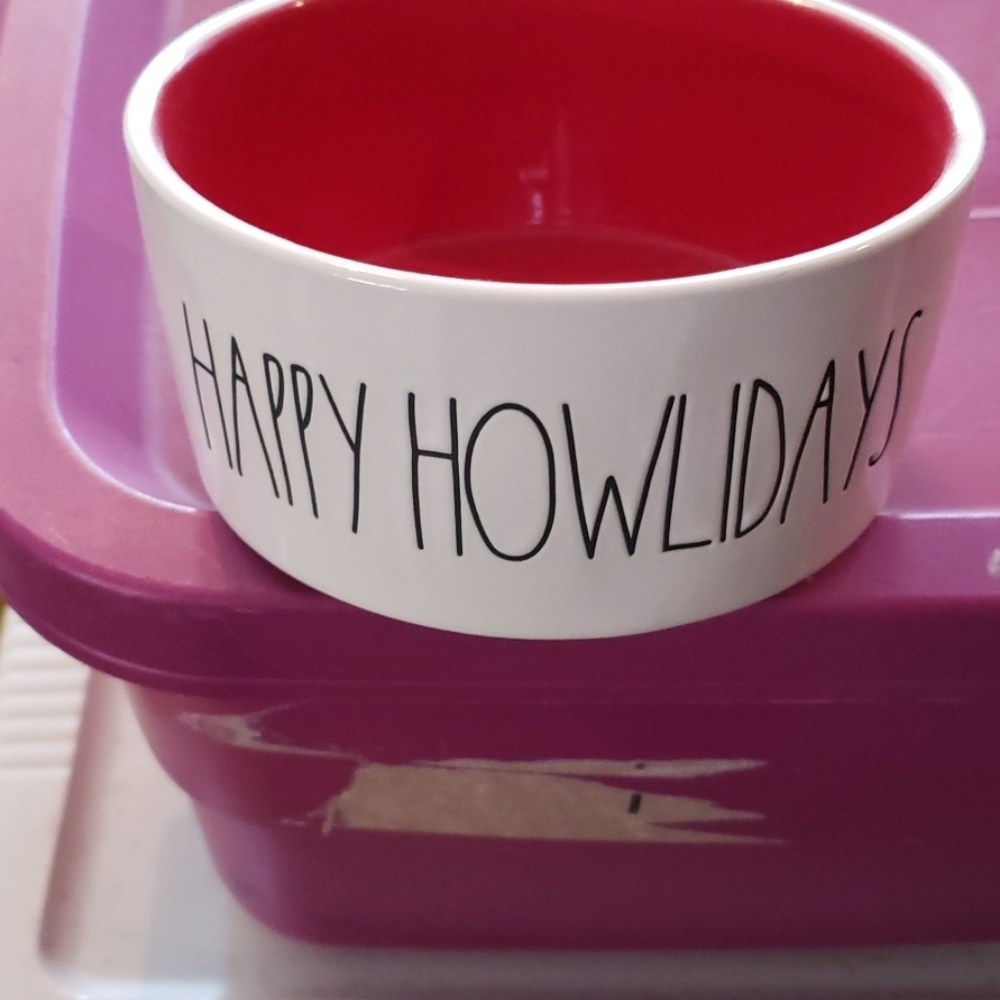 Rae dunn happy howlidays